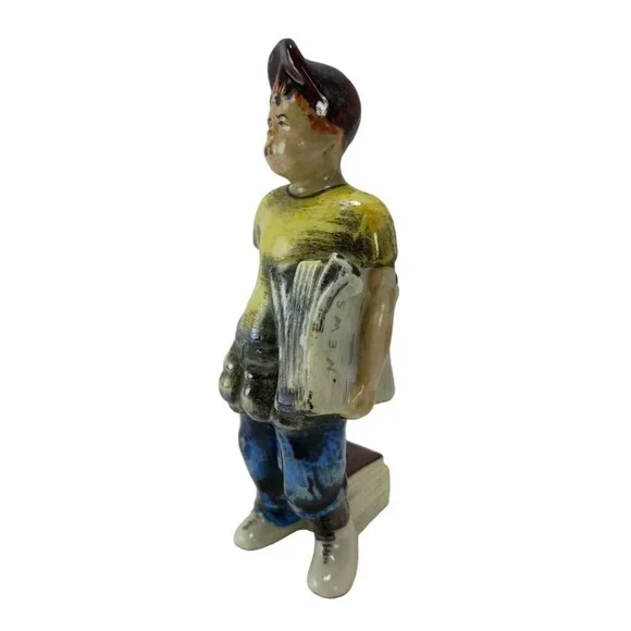 Stafford China Scoop Newspaper Boy Figurine Vintage - Picture 1 of 6